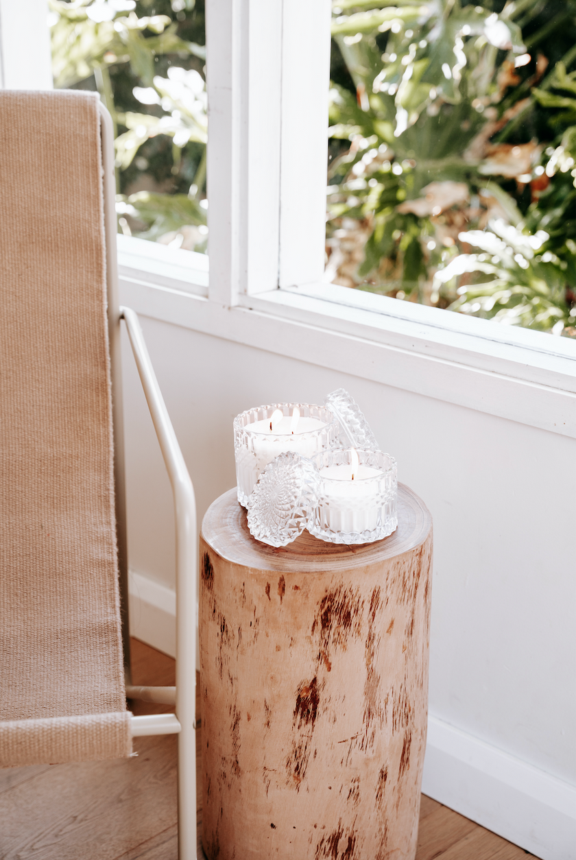 glass jar luxurious candle